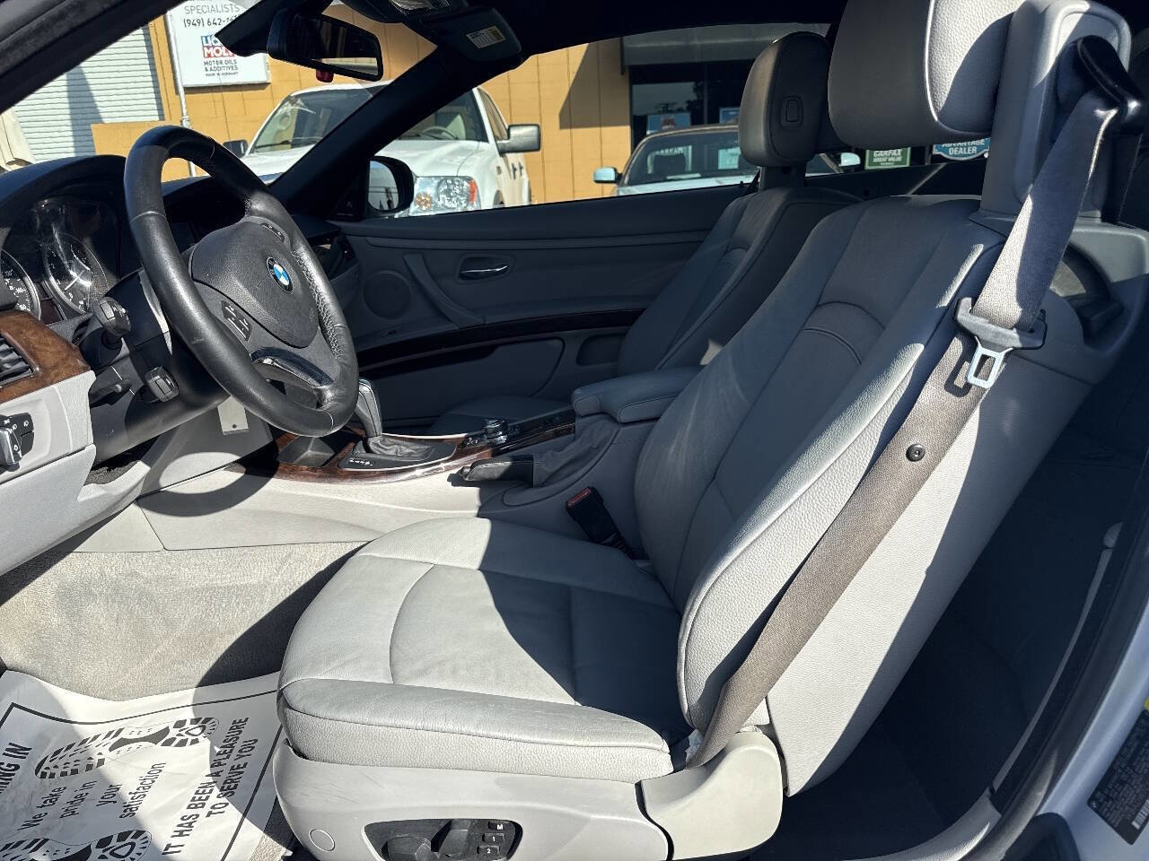 Used 2011 BMW 328i Convertible RWD image 25