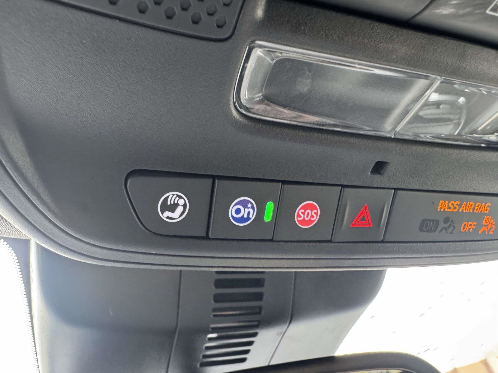 Used 2025 GMC Acadia Elevation w/ Elevation Premium Package image 30