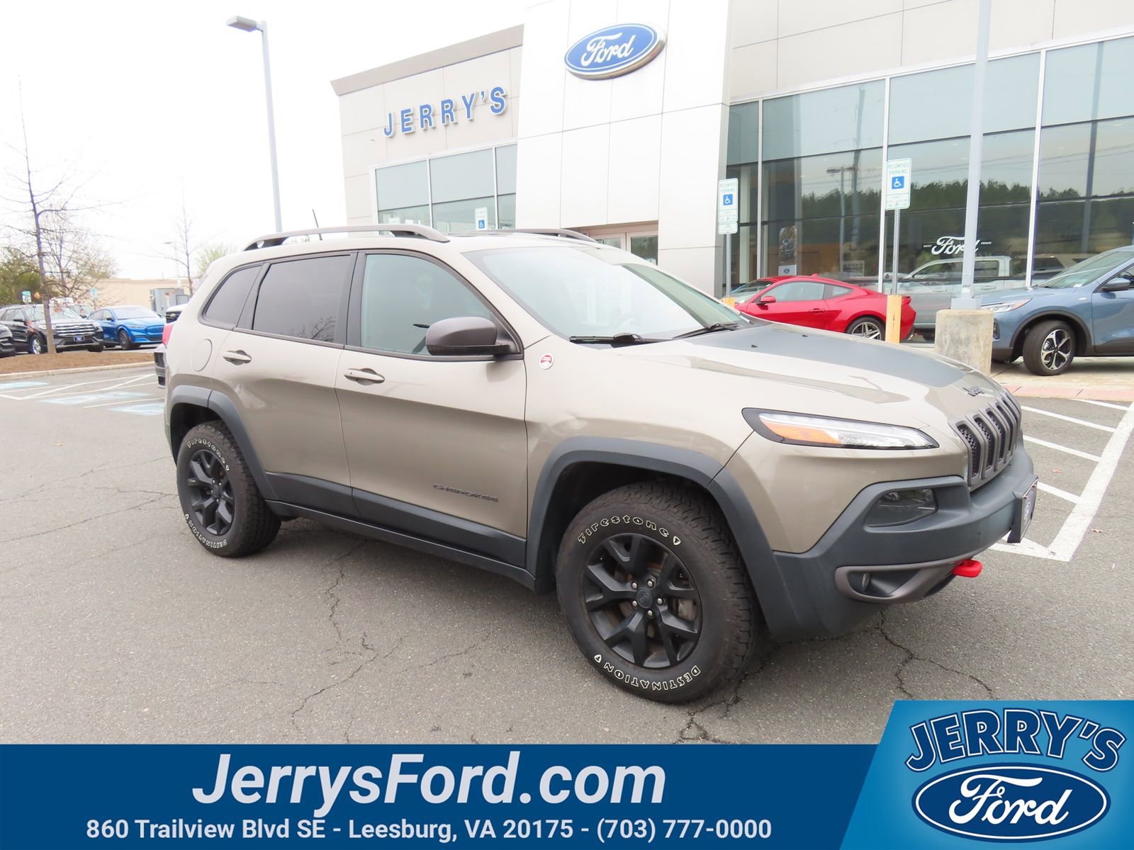 Used 2016 Jeep Cherokee Trailhawk w/ Comfort/Convenience Group image 1