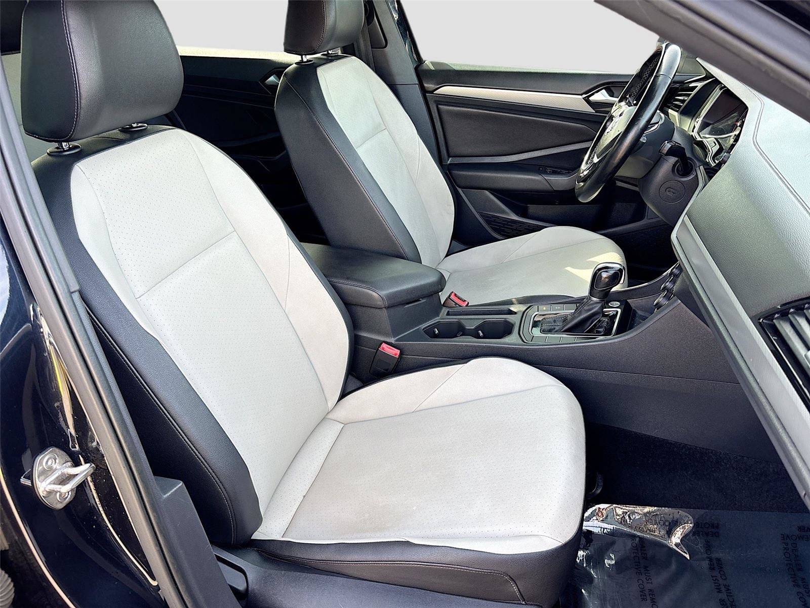 Used 2019 Volkswagen Jetta R-Line w/ R-Line Cold Weather Package image 29