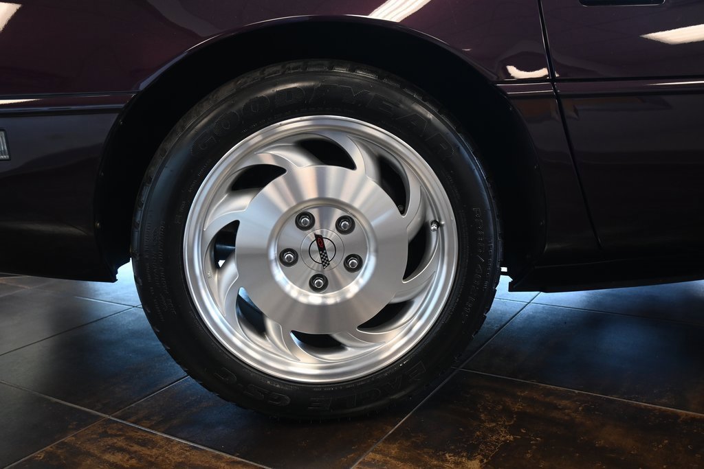 Used 1993 Chevrolet Corvette Coupe image 27
