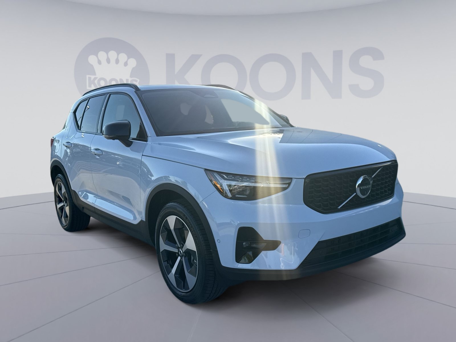 New 2026 Volvo XC40 B5 Plus w/ Protection Package Premier AWD/4WD image 18