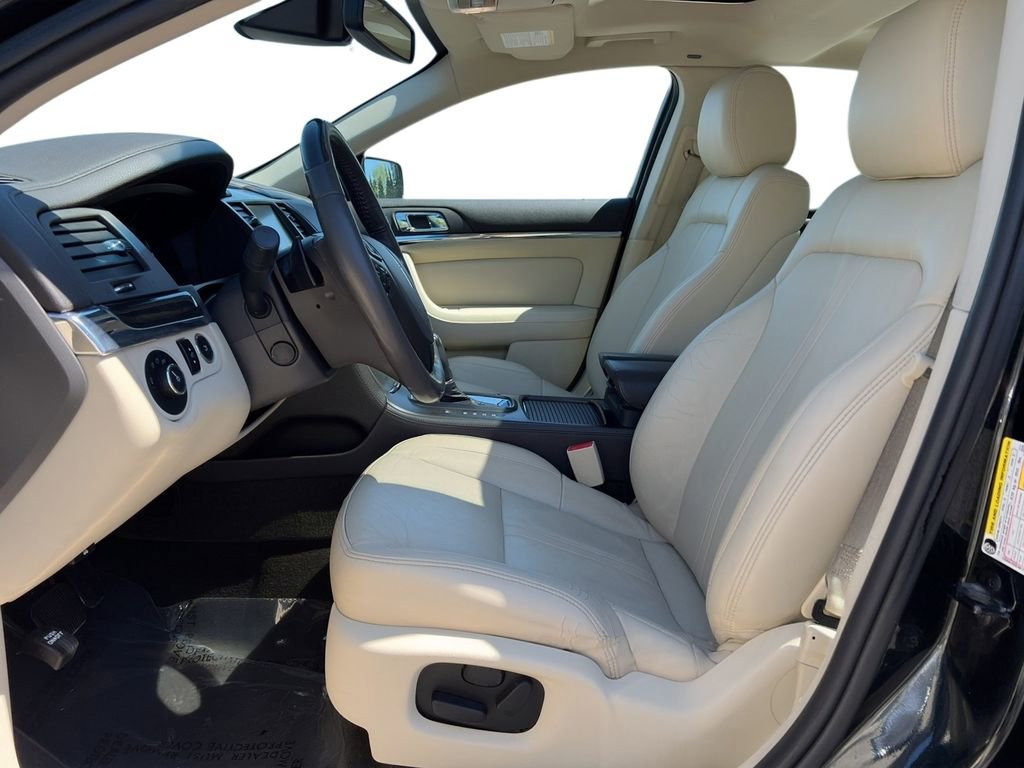 Used 2014 Lincoln MKS AWD image 6