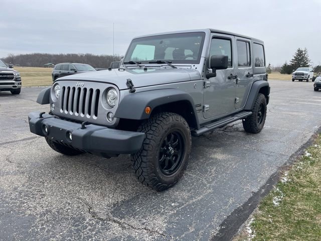Used 2018 Jeep Wrangler Unlimited Sport w/ Dual Top Group image 3