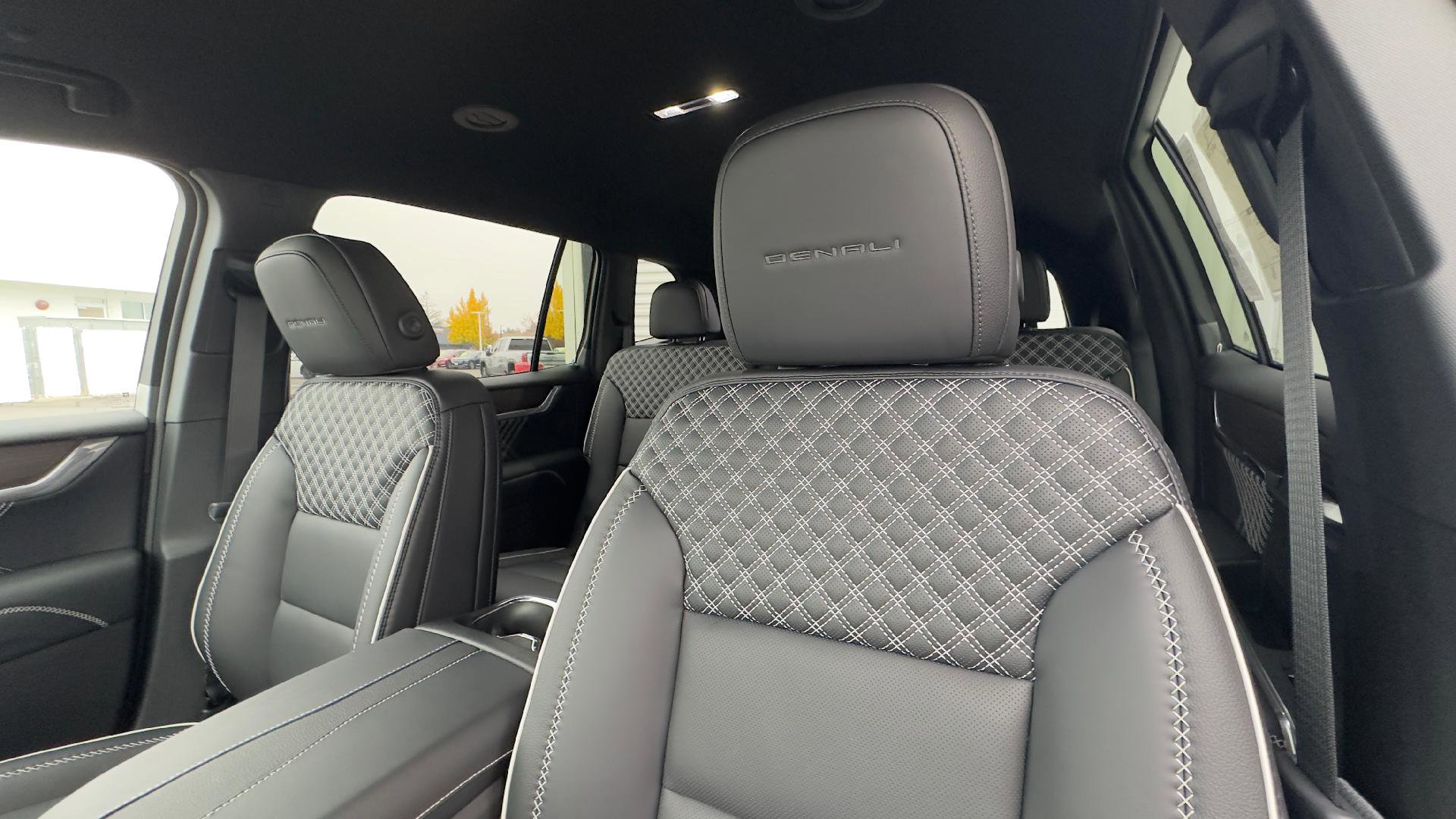New 2026 GMC Acadia Denali w/ Super Cruise Package image 17