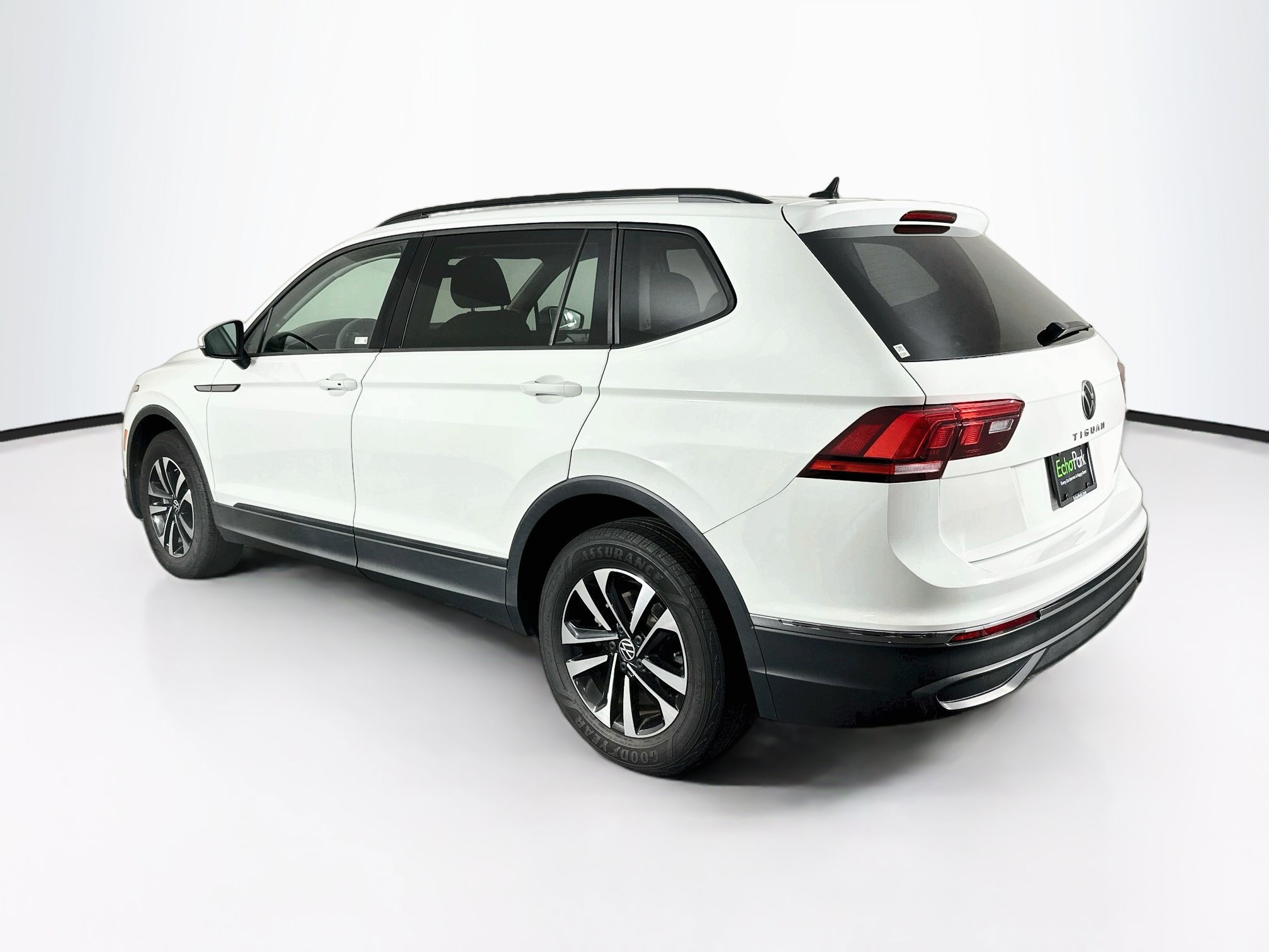 Used 2023 Volkswagen Tiguan S FWD image 5
