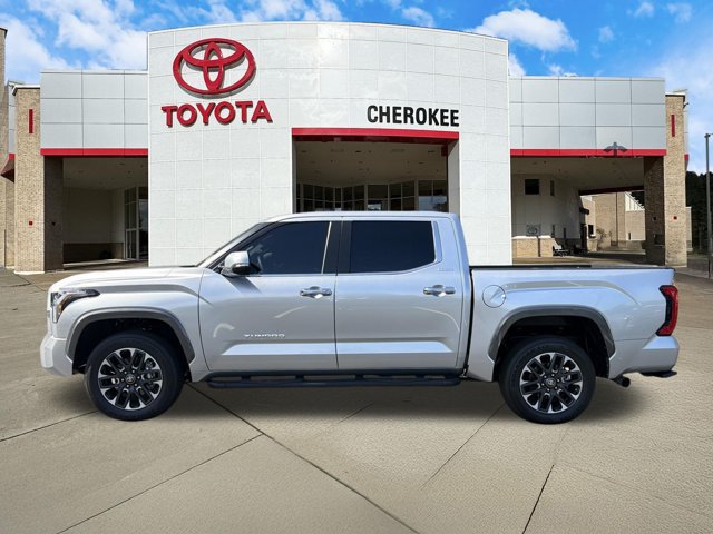 Used 2025 Toyota Tundra Limited AWD/4WD image 8