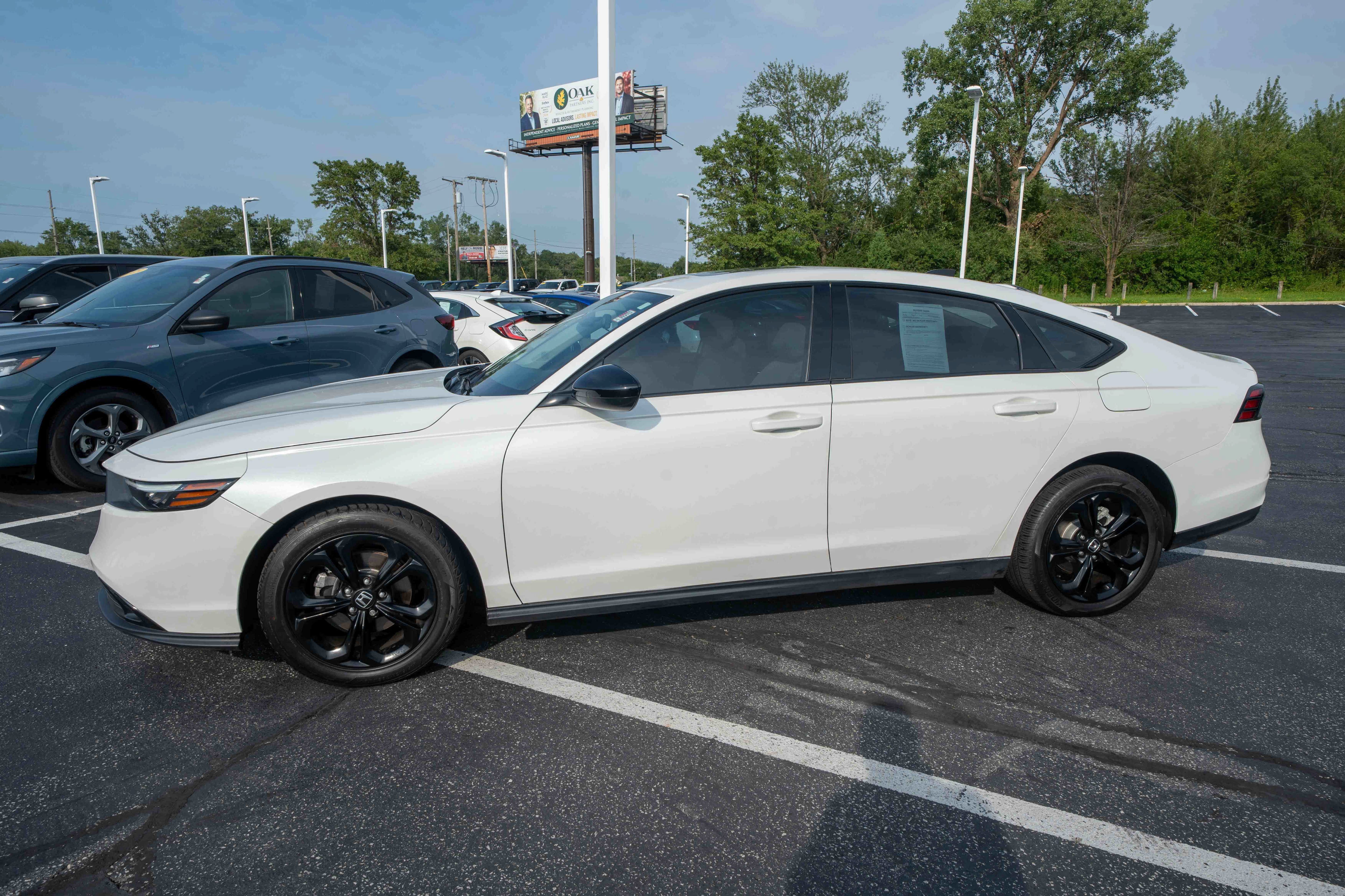 Used 2025 Honda Accord SE image 3