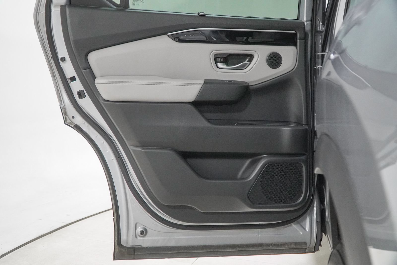 Certified 2025 Honda Pilot Touring image 45