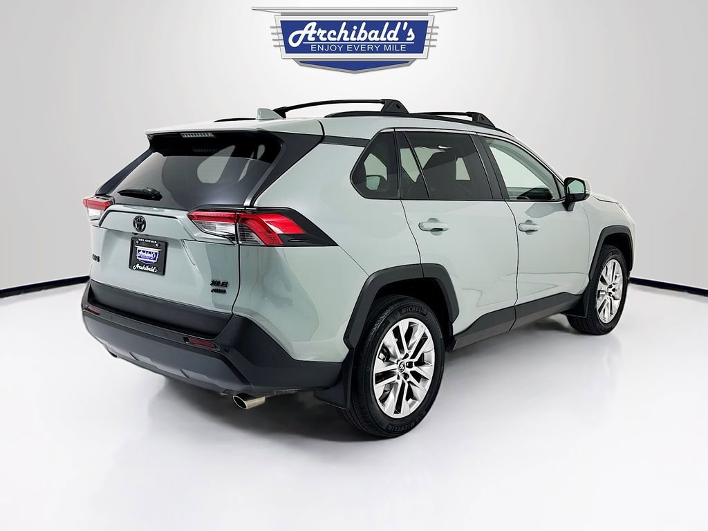 Used 2023 Toyota RAV4 XLE Premium AWD/4WD image 7