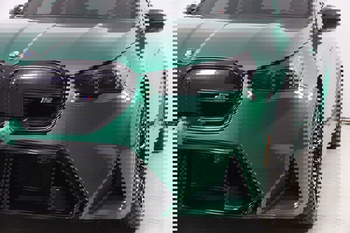 Used 2025 BMW M5 w/ Carbon Package image 86