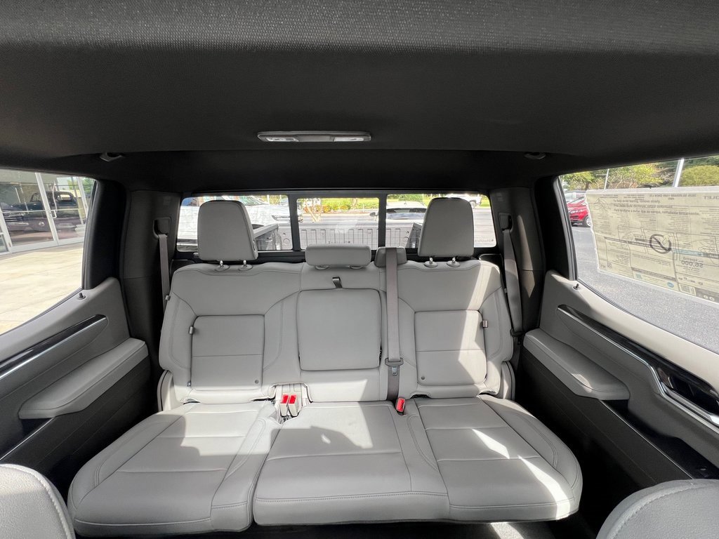 New 2026 Chevrolet Silverado 1500 LTZ w/ LTZ Premium Package image 20