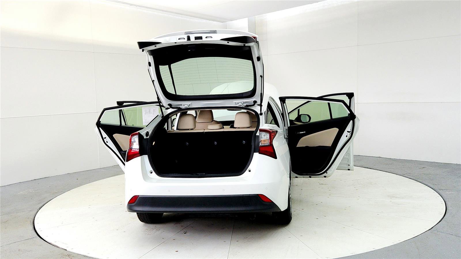 Certified 2019 Toyota Prius XLE image 11