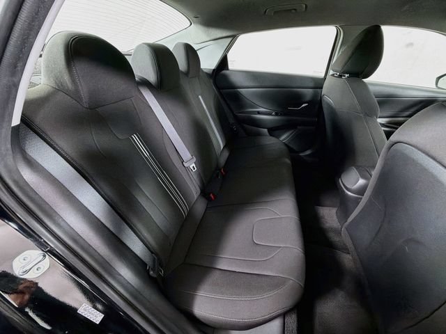 Used 2023 Hyundai Elantra SEL w/ Convenience Package FWD image 33