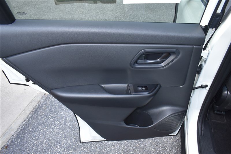 Used 2024 Nissan Rogue S AWD/4WD image 20