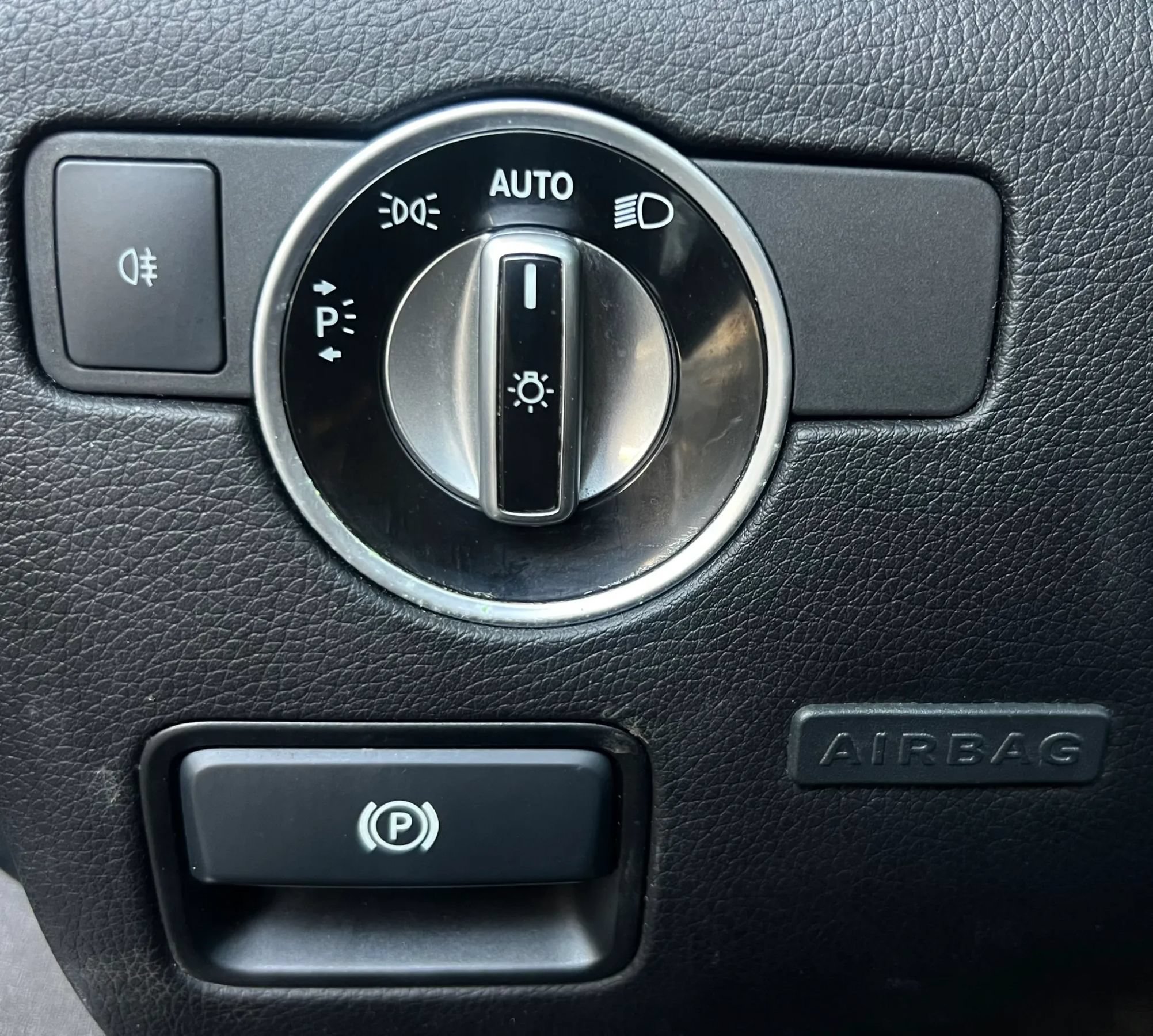 Used 2013 Mercedes-Benz SLK 250 image 40