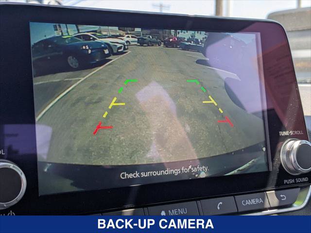 Used 2025 Nissan Sentra SV FWD image 18