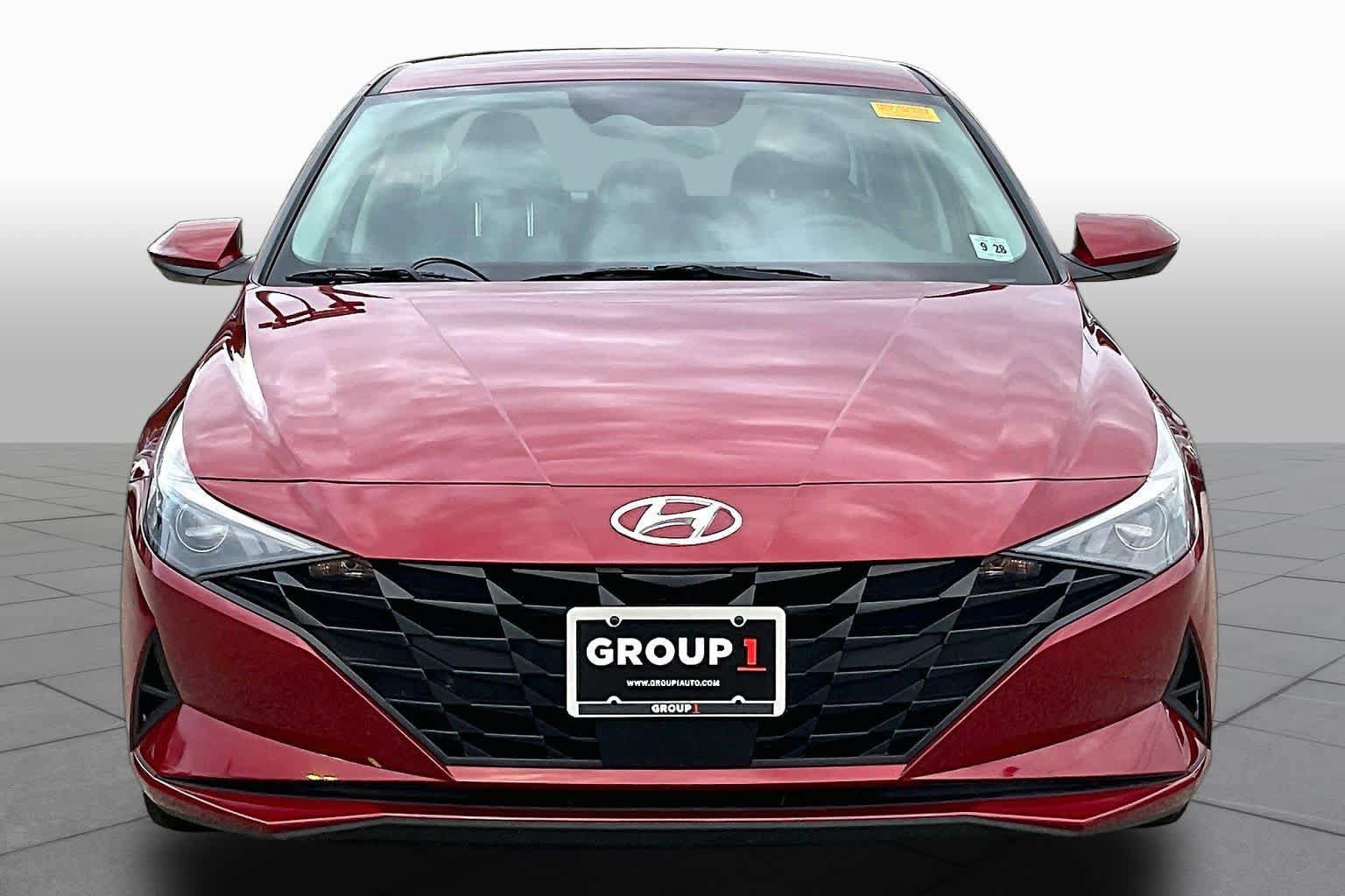Used 2023 Hyundai Elantra SEL w/ Convenience Package FWD image 4