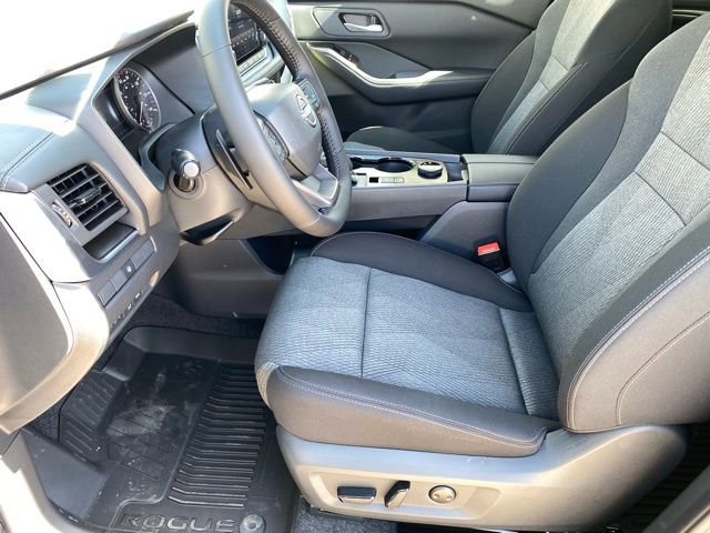 New 2026 Nissan Rogue SV AWD/4WD image 10