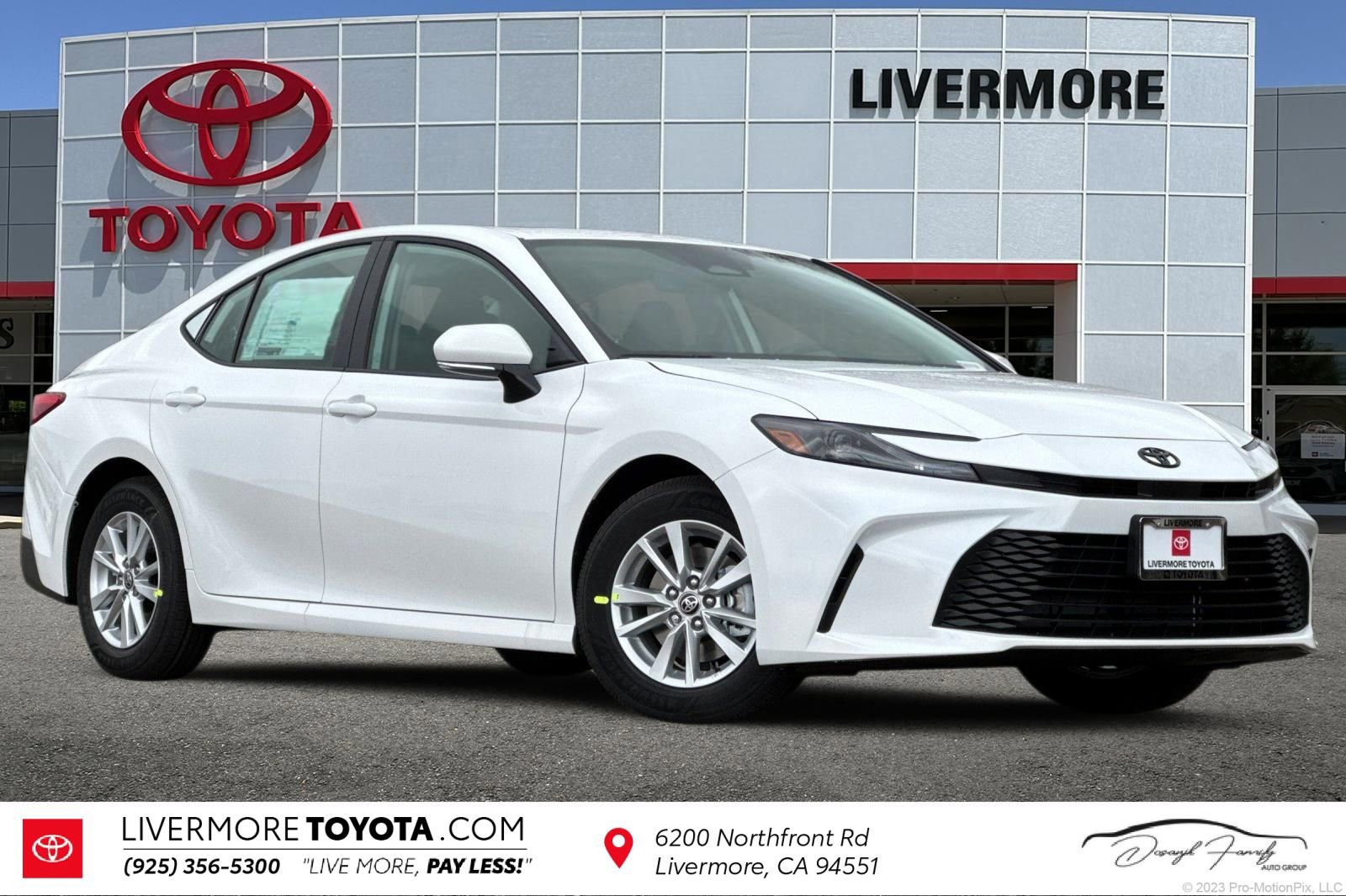 New 2025 Toyota Camry LE w/ Convenience Package FWD image 1