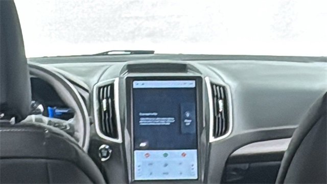 Used 2024 Ford Edge SE image 16