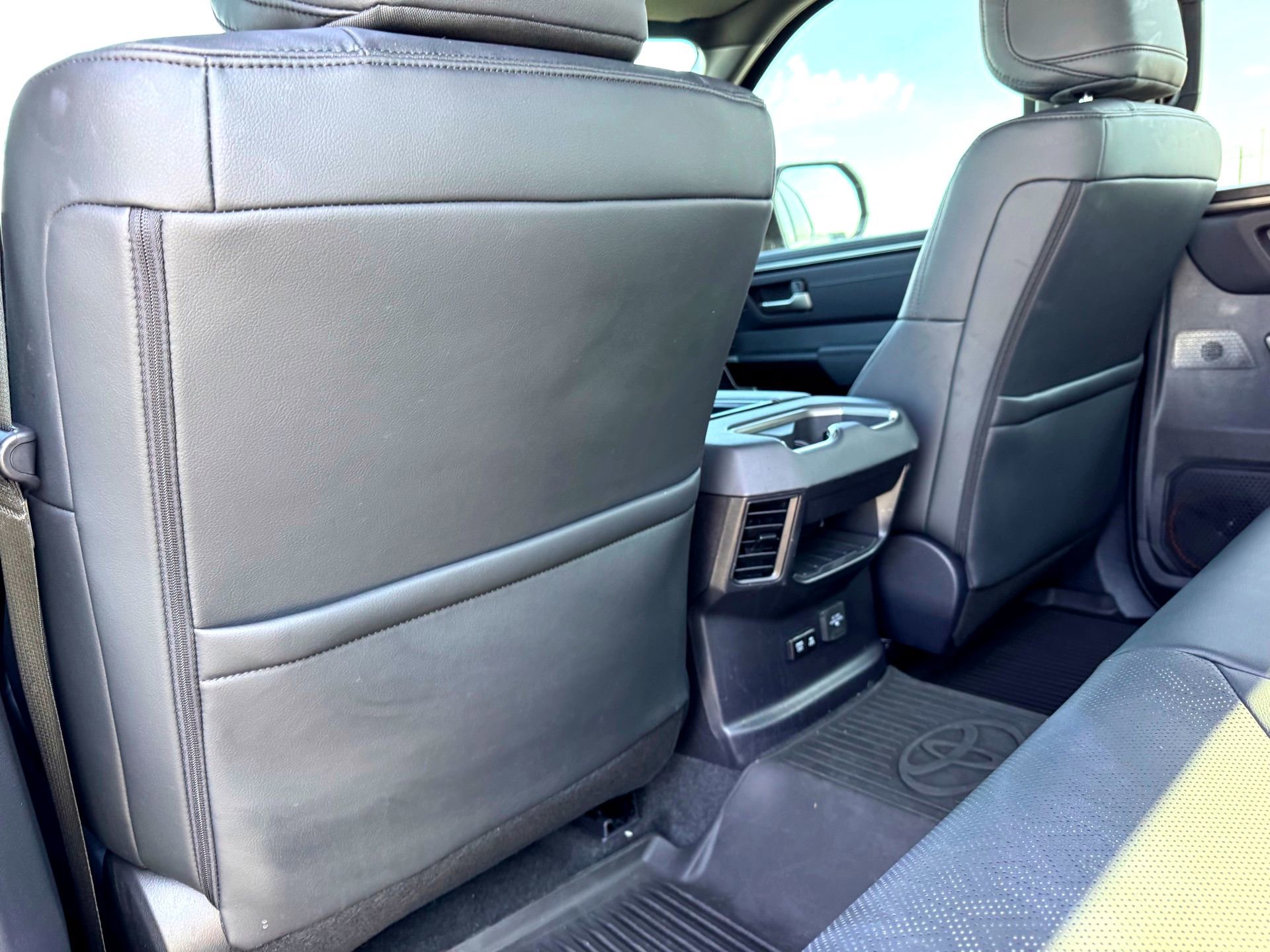 Used 2025 Toyota Tundra Limited image 20