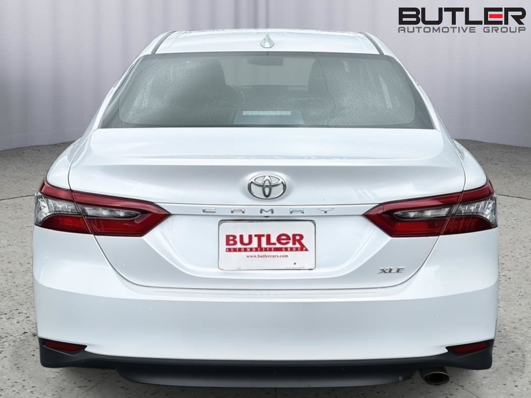 Used 2023 Toyota Camry XLE w/ Navigation Package FWD image 5