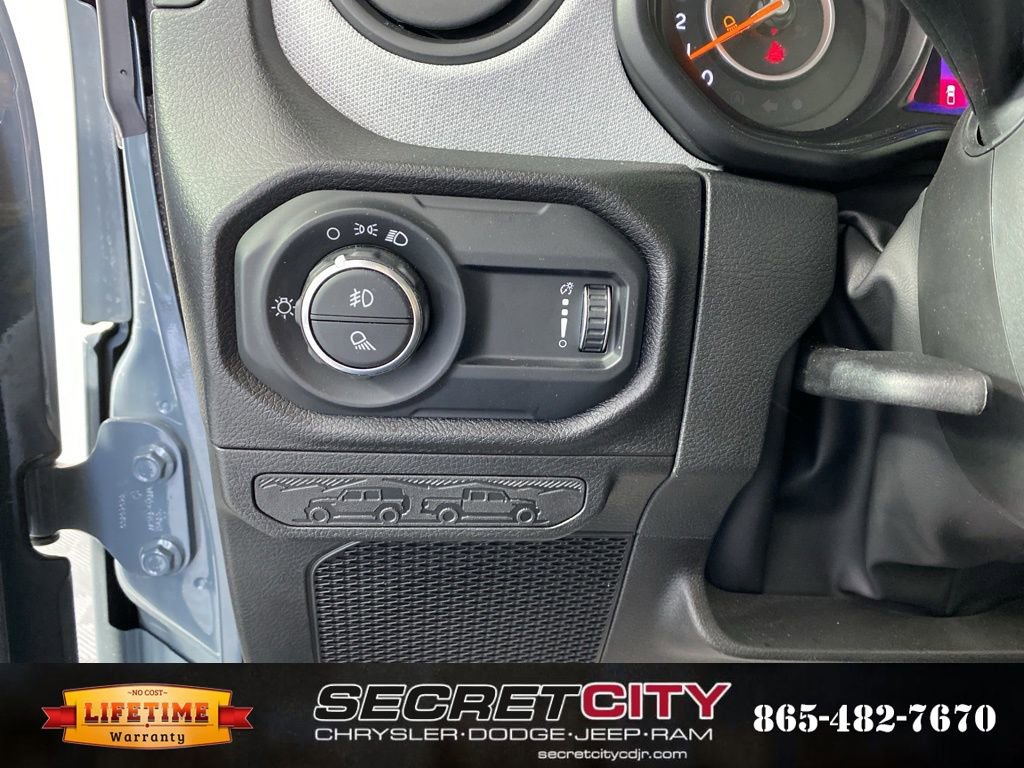 Used 2024 Jeep Gladiator Sport image 14