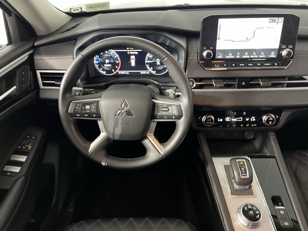 Used 2024 Mitsubishi Outlander SEL image 14