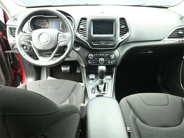 Used 2019 Jeep Cherokee Latitude w/ Cold Weather Group image 21