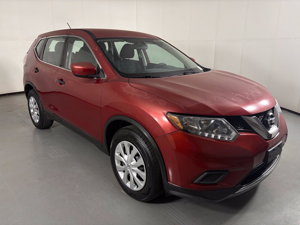 Used 2016 Nissan Rogue S FWD image 2