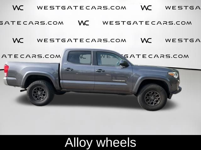 Used 2017 Toyota Tacoma SR5 w/ Tow Package RWD image 13