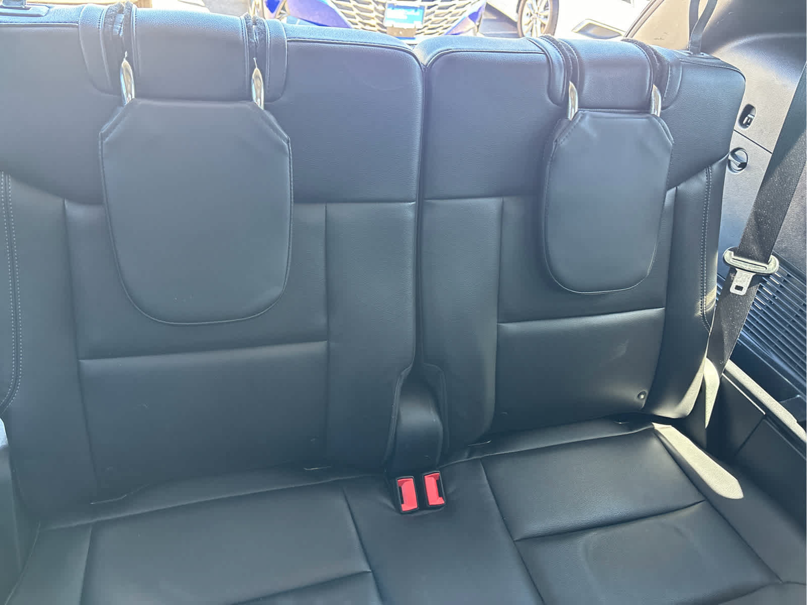 Used 2021 Ford Explorer XLT w/ Equipment Group 202A AWD/4WD image 24