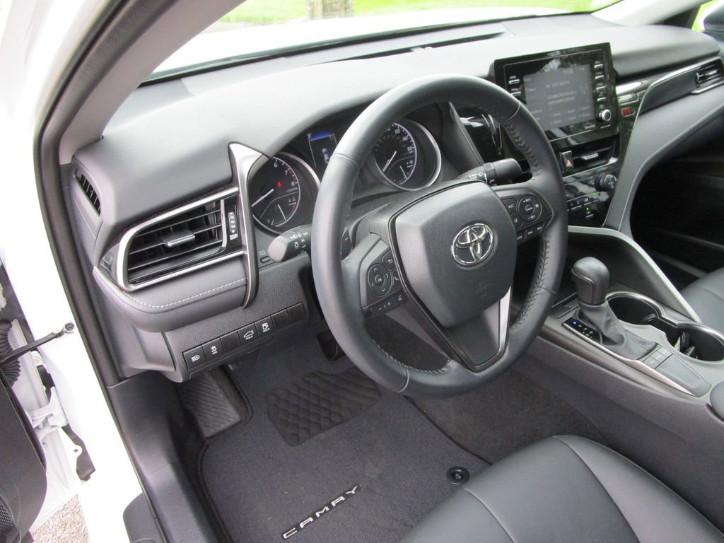 Used 2023 Toyota Camry SE w/ Convenience Package image 20