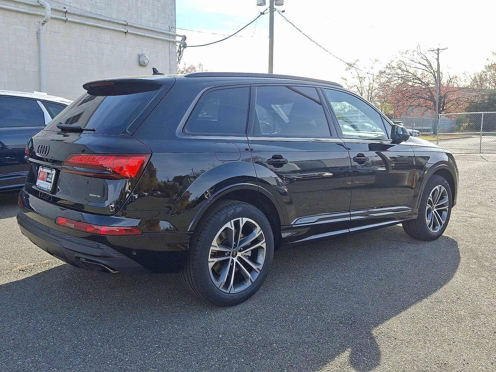New 2026 Audi Q7 2.0T Premium image 11