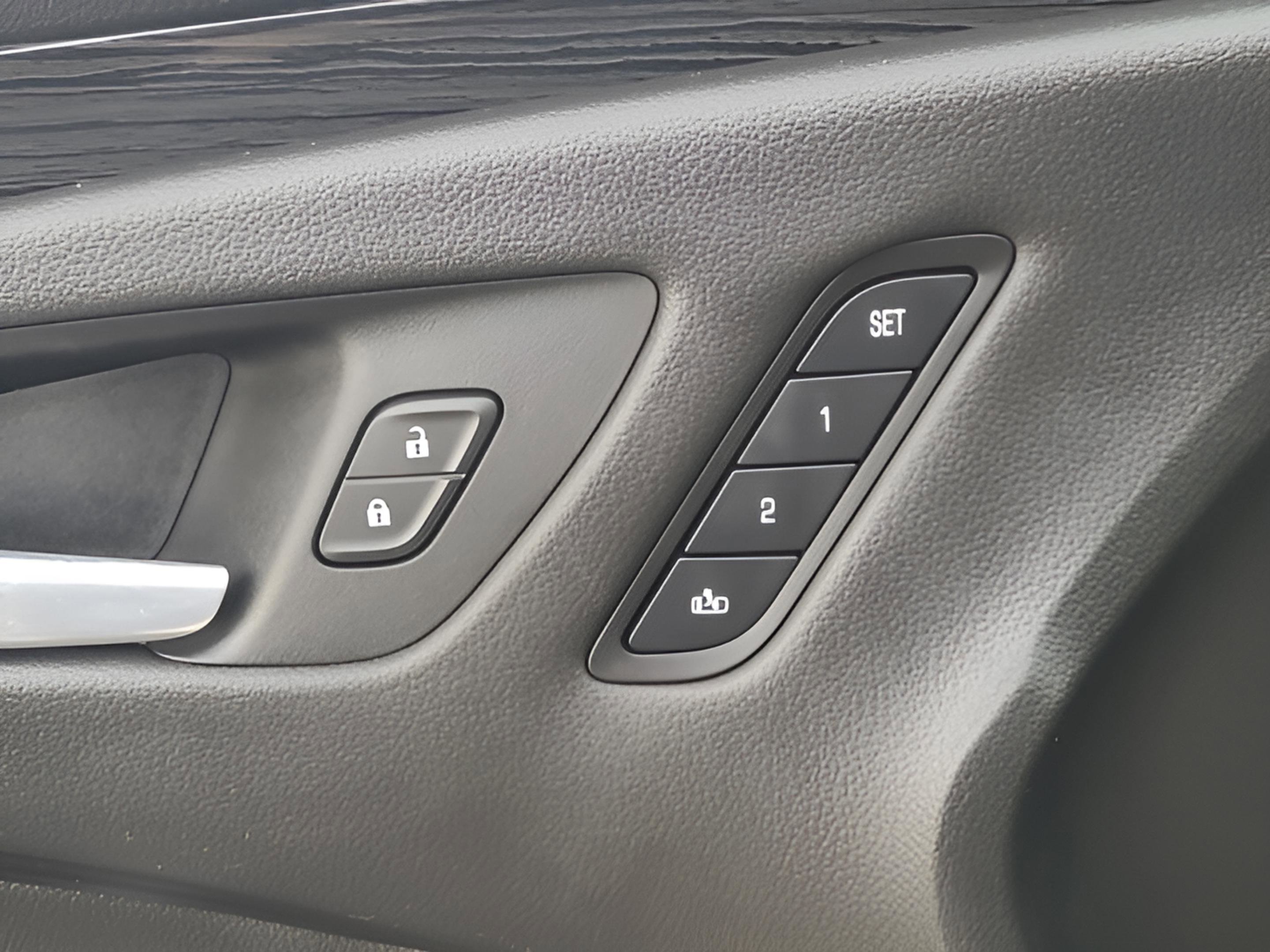 Used 2017 Buick Envision Essence image 28