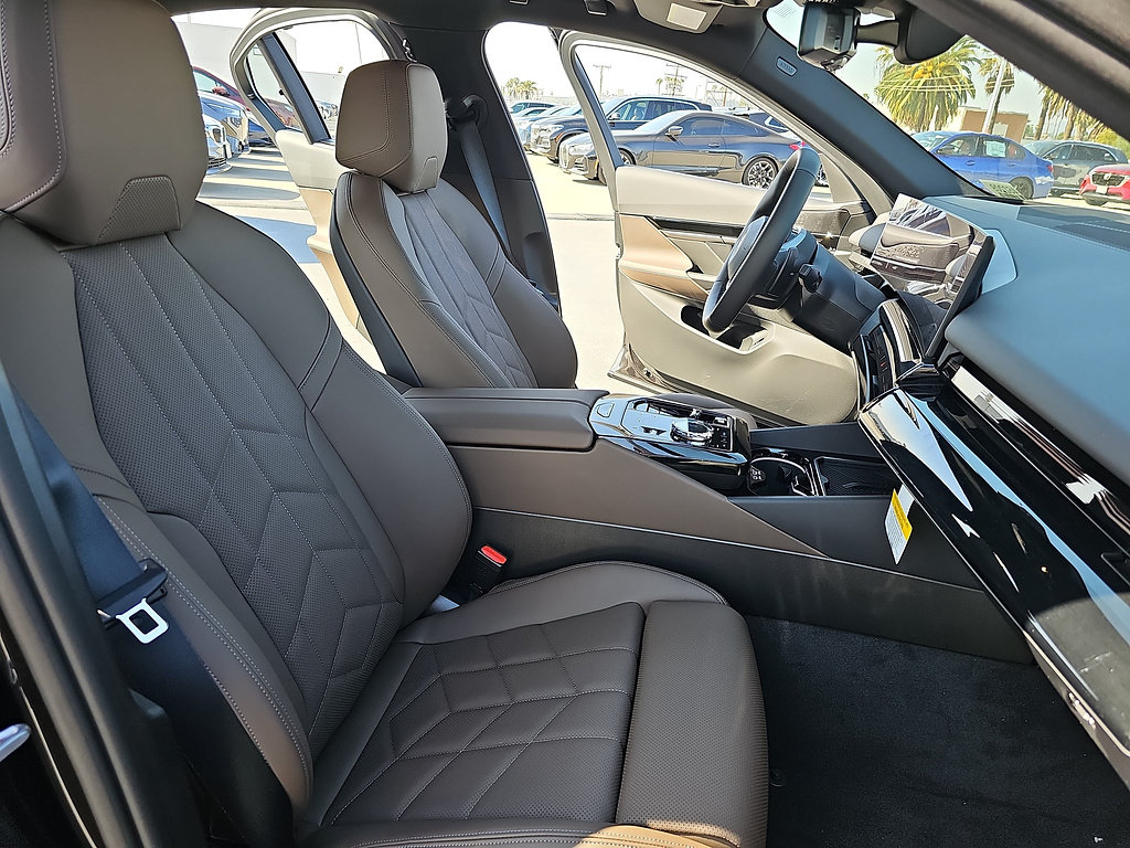 New 2026 BMW 530i w/ Executive Package RWD image 10