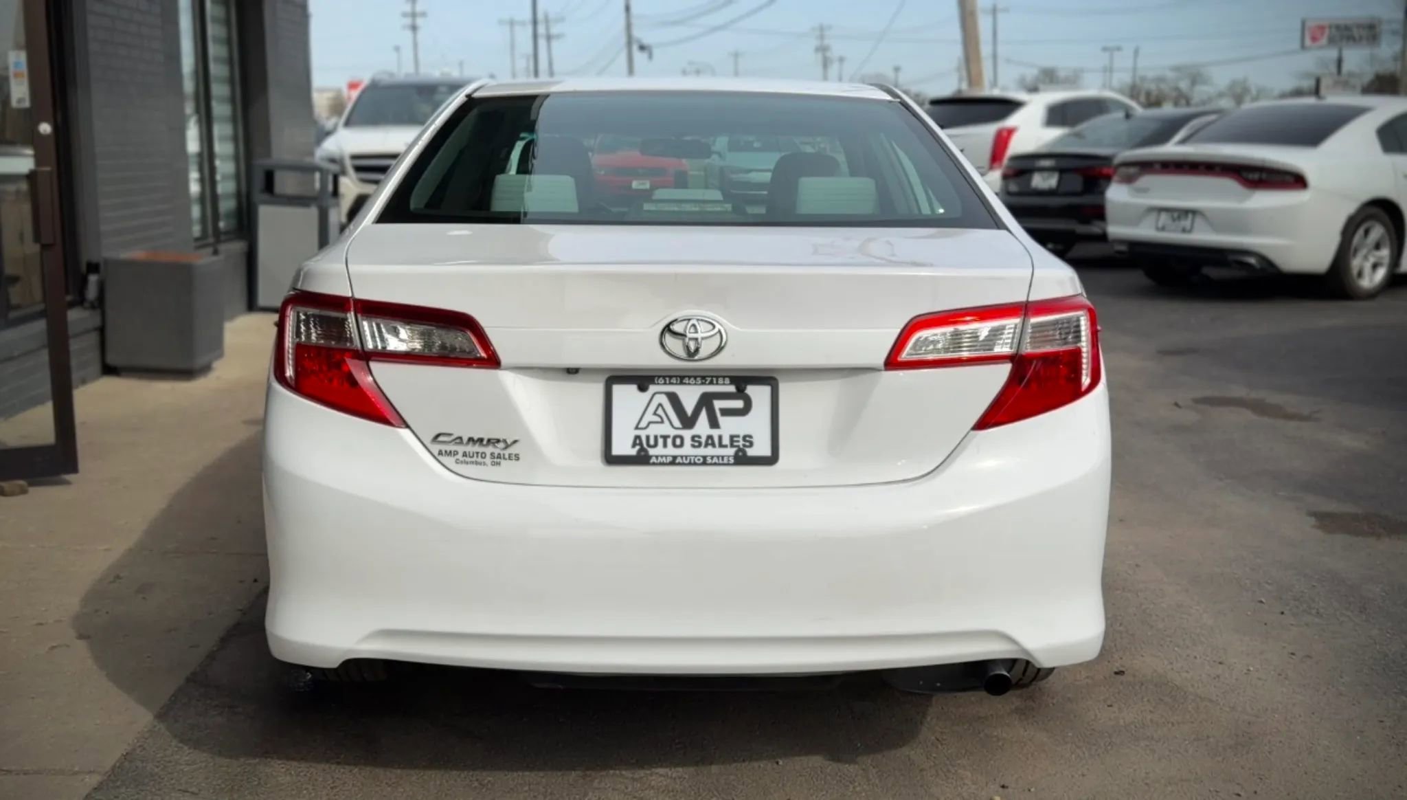 Used 2014 Toyota Camry LE image 3