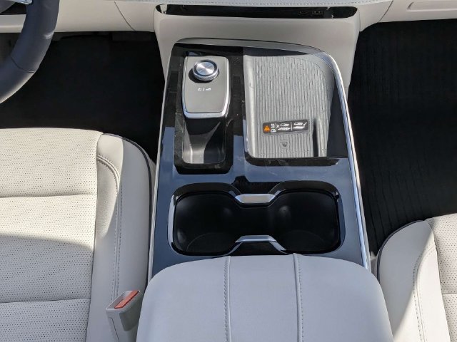 New 2027 Buick Enclave Avenir w/ LPO, Floor Liner Package AWD/4WD image 21