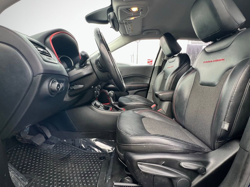 Used 2018 Jeep Compass Trailhawk AWD/4WD image 16