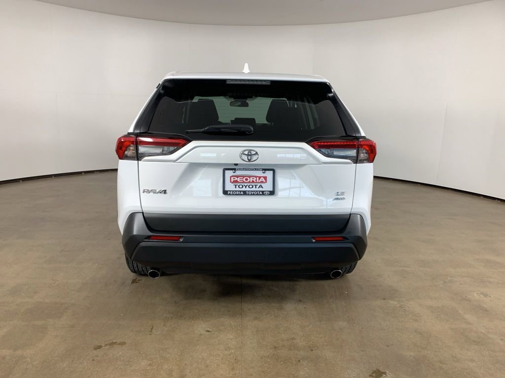 Used 2024 Toyota RAV4 LE AWD/4WD image 10