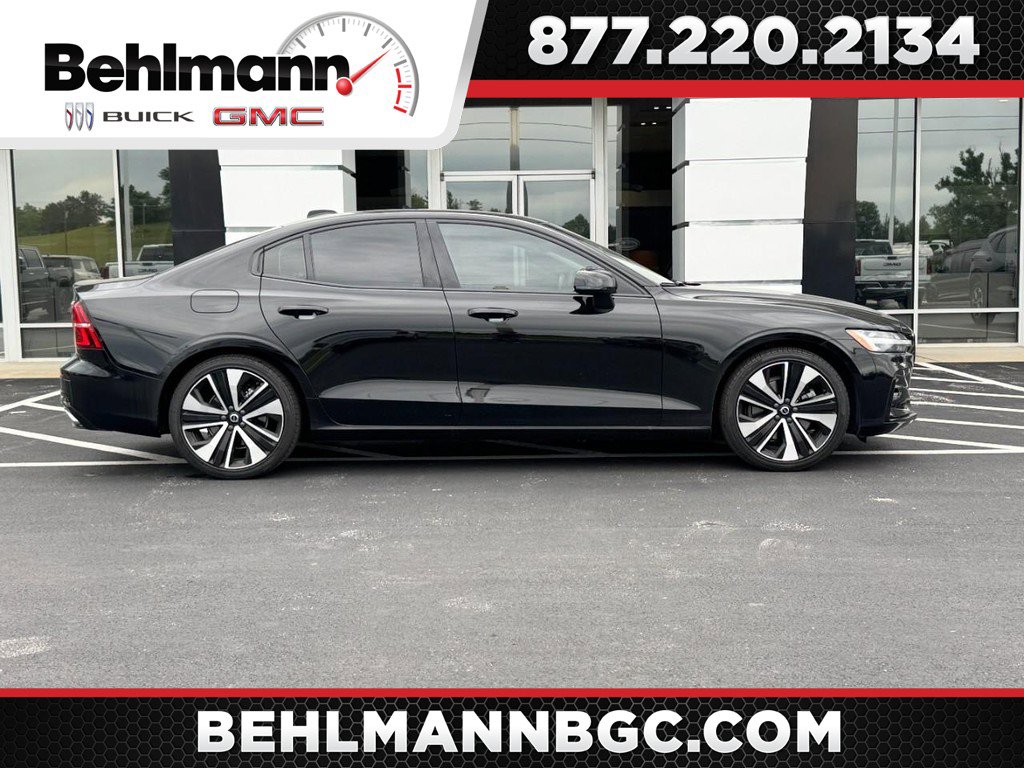 Used 2022 Volvo S60 B5 Momentum AWD/4WD video 1