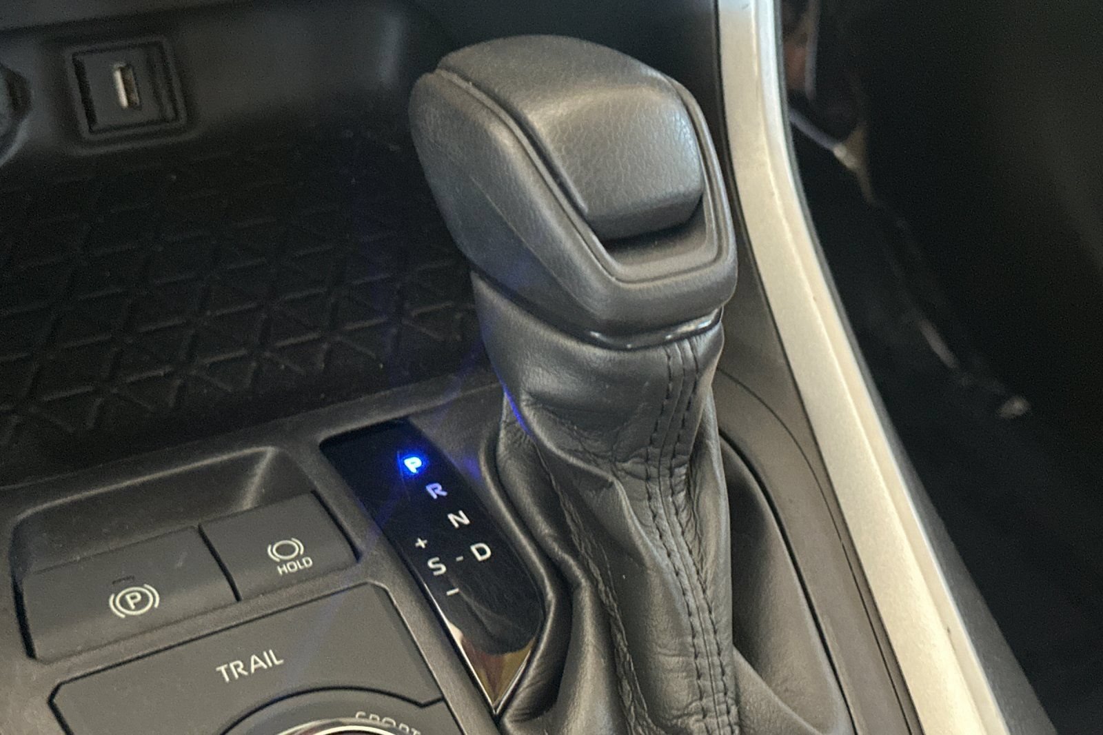 Certified 2021 Toyota RAV4 XLE AWD/4WD image 25