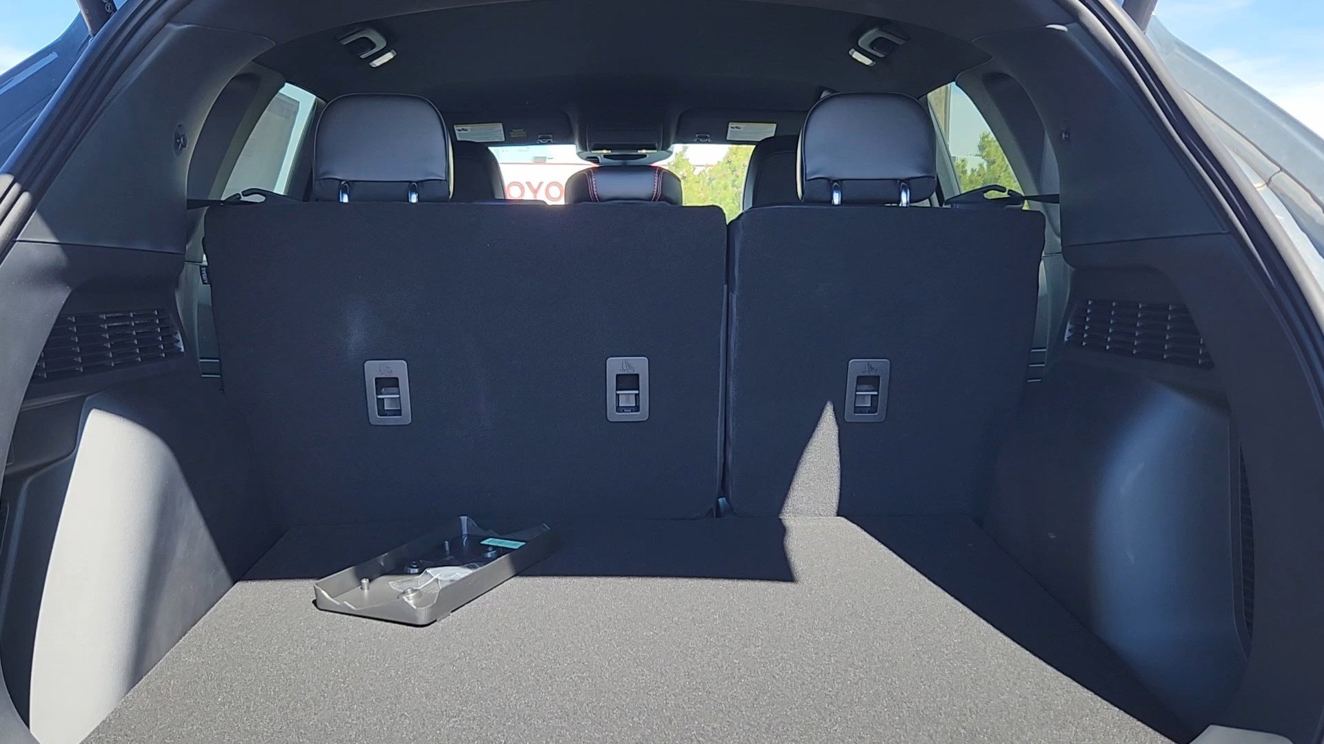 New 2026 Ford Escape ST-Line w/ Tech Pack #1 image 18