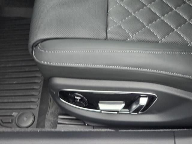 New 2025 Audi S8 image 19
