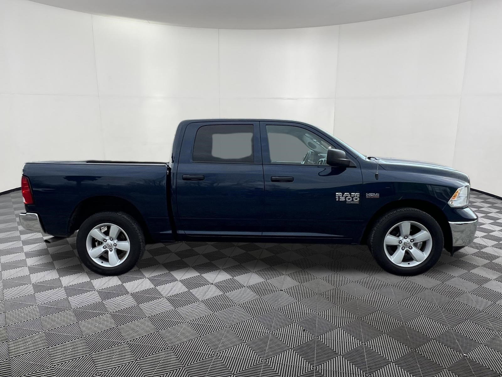 Used 2023 RAM 1500 Classic SLT image 7