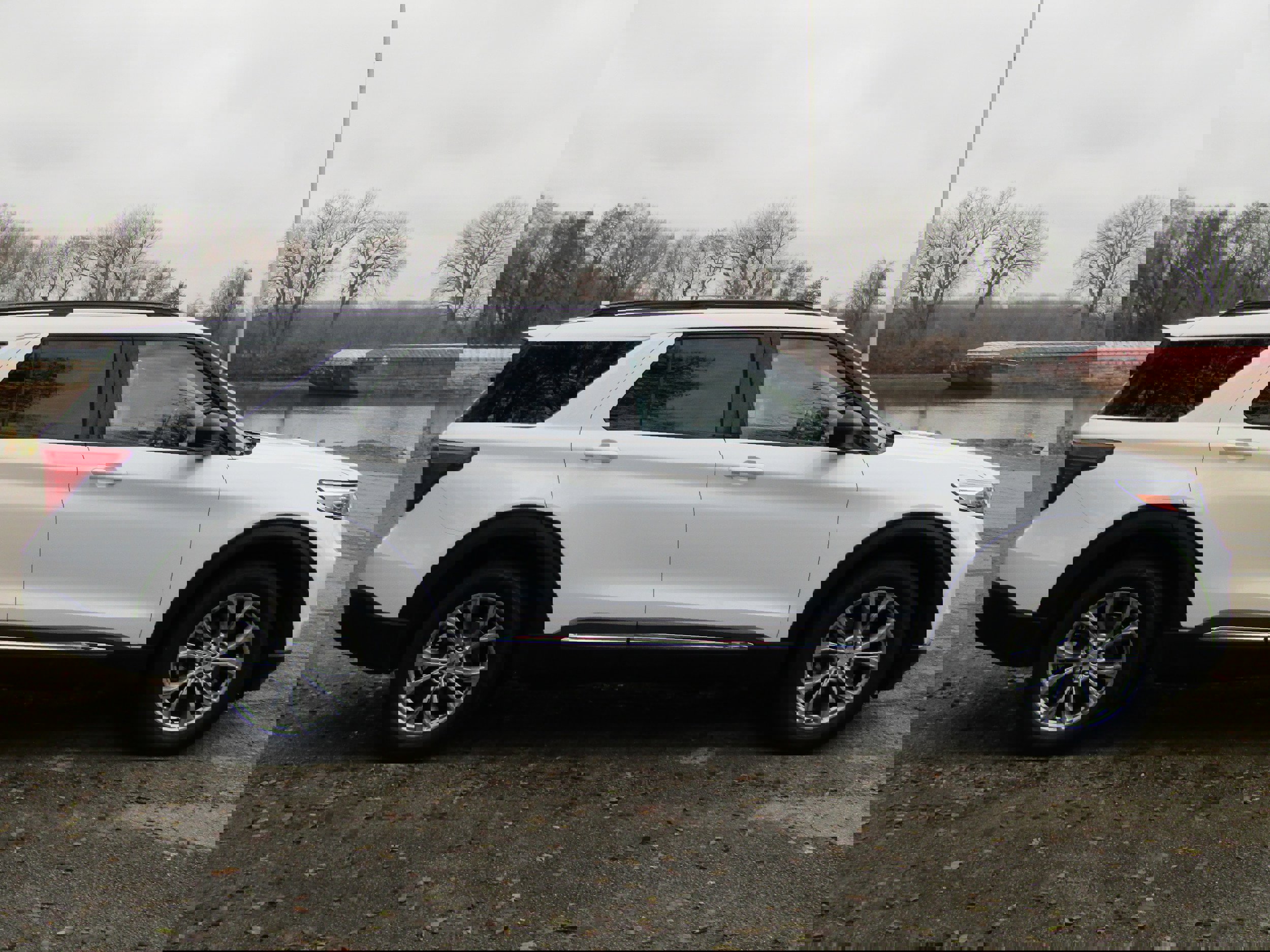 Certified 2023 Ford Explorer XLT w/ Equipment Group 202A image 5