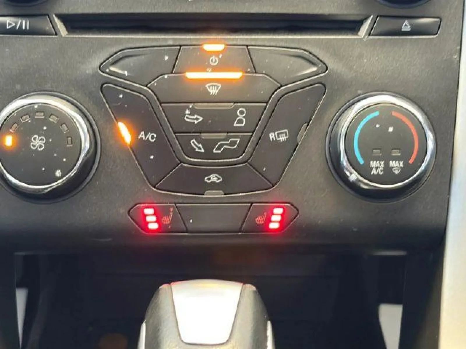 Used 2016 Ford Fusion SE w/ Equipment Group 202A image 20