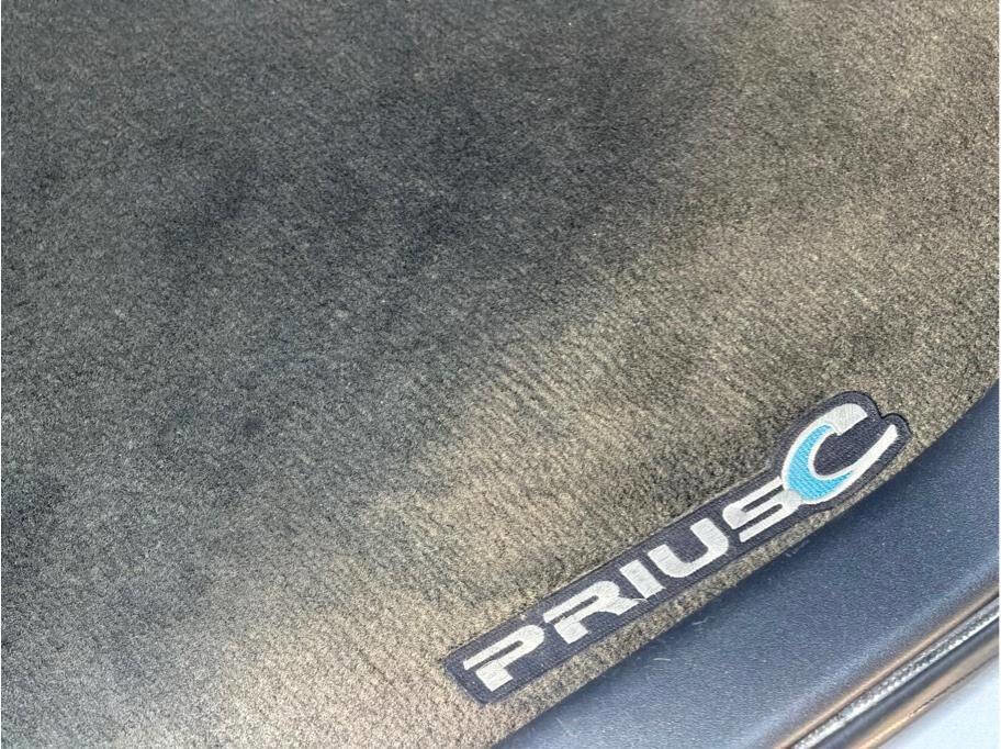 Used 2015 Toyota Prius C Three image 28