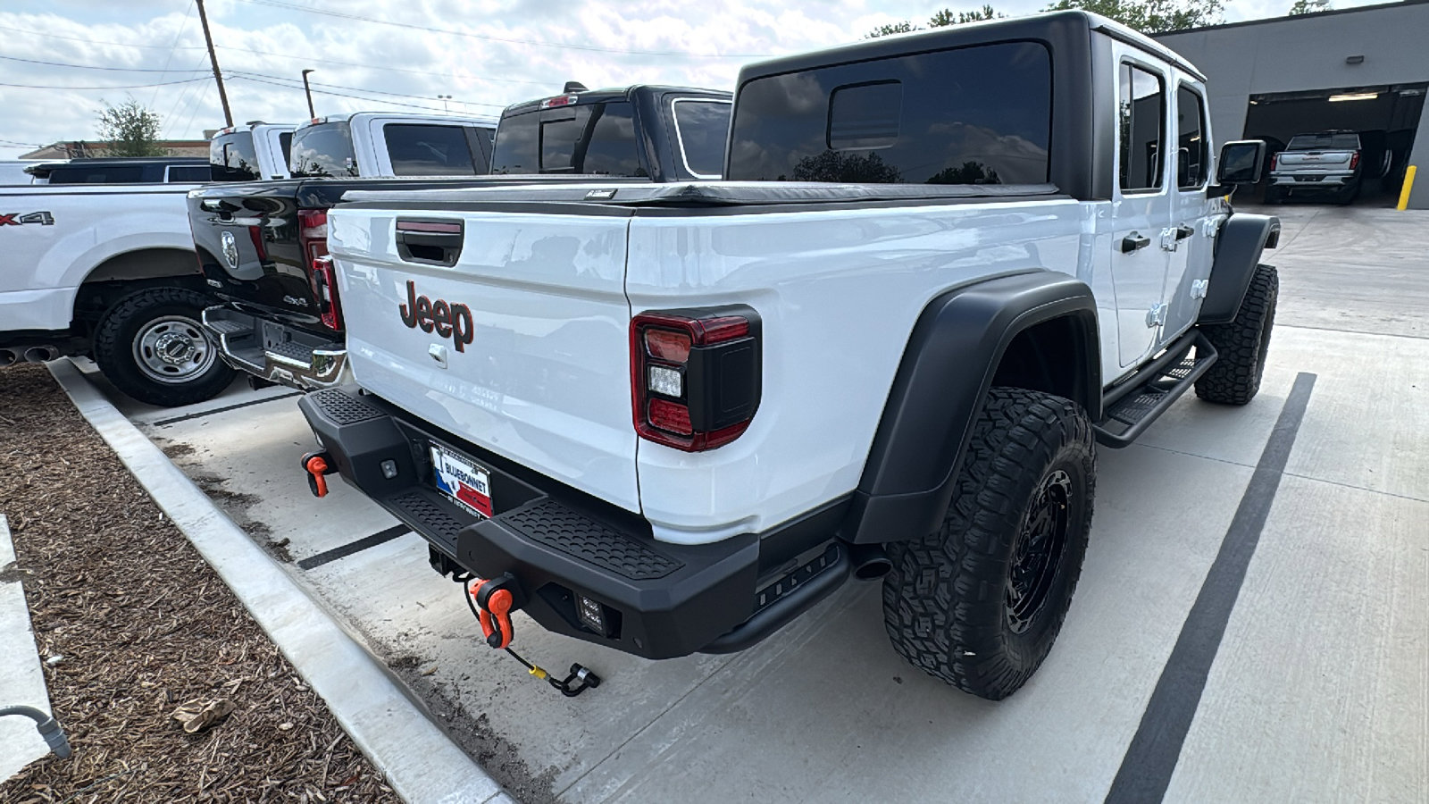 Used 2025 Jeep Gladiator Mojave w/ Safety Group image 4